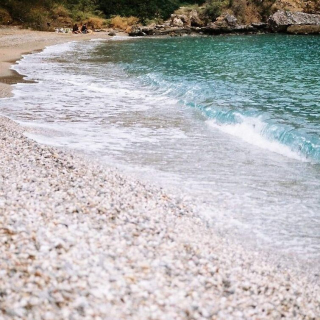 Τρεις παραλίες μόλις μία ώρα από την Αθήνα