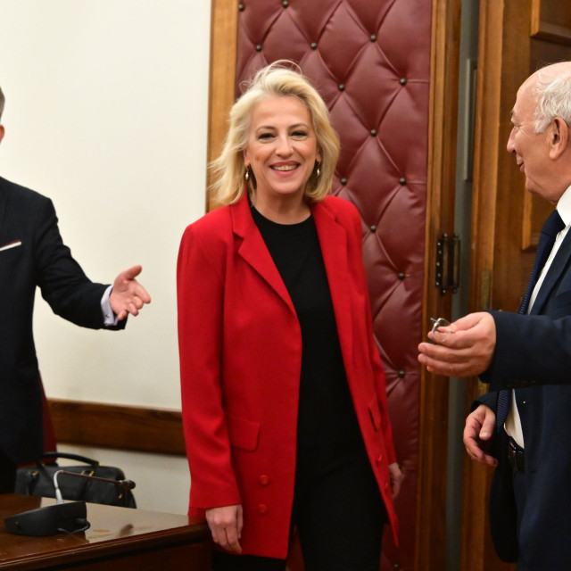 Πρόεδρος της ΚΟ ΣΥΡΙΖΑ η Ρένα Δούρου με σκορ 7-1: «Αγαπάω την ευθύνη»