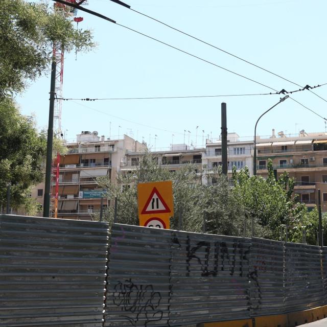Ρωγμές σε σπίτια στην Κυψέλη: Το πρόβλημα με τον αθηναϊκό σχιστόλιθο - Καθησυχαστικός ο Λέκκας
