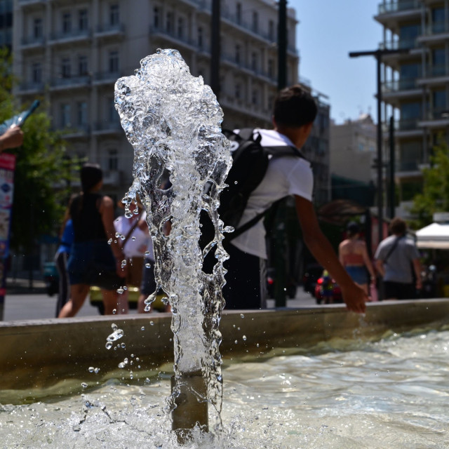 Καιρός - Κολυδάς:  Κορύφωση του καύσωνα τη Δευτέρα και την Τρίτη - Ο χάρτης του meteo.gr