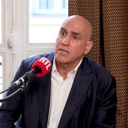 Παρίσι: Νεκρός στο διαμέρισμά του βρέθηκε ένας από τους συνεργάτες του Τζέφρι Έπσταϊν