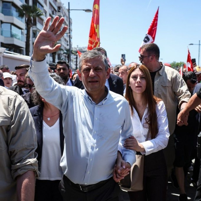 Τουρκία: Ο Οζέλ απειλεί με μεγάλη ανατροπή το πολιτικό σκηνικό και την κυριαρχία Ερντογάν