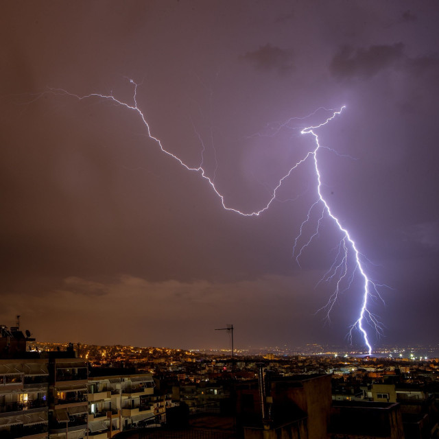Συναγερμός για την κακοκαιρία: Σε Red Code 11 περιοχές – Επί ποδός η Πολιτική Προστασία
