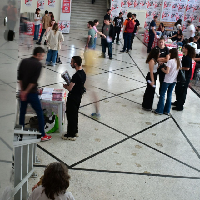 Βάσεις 2026: Πώς κινήθηκαν οι περιζήτητες σχολές - Πού ανέβηκαν και πού έπεσαν περισσότερο