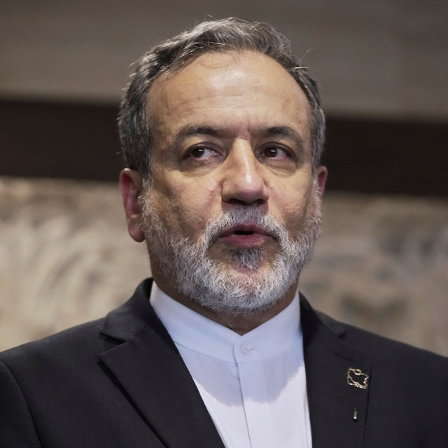Αραγτσί: Η «παράλογη επιθετικότητα» θα αναγκάσει τον Τραμπ να πληρώσει ακριβότερα για μια συμφωνία