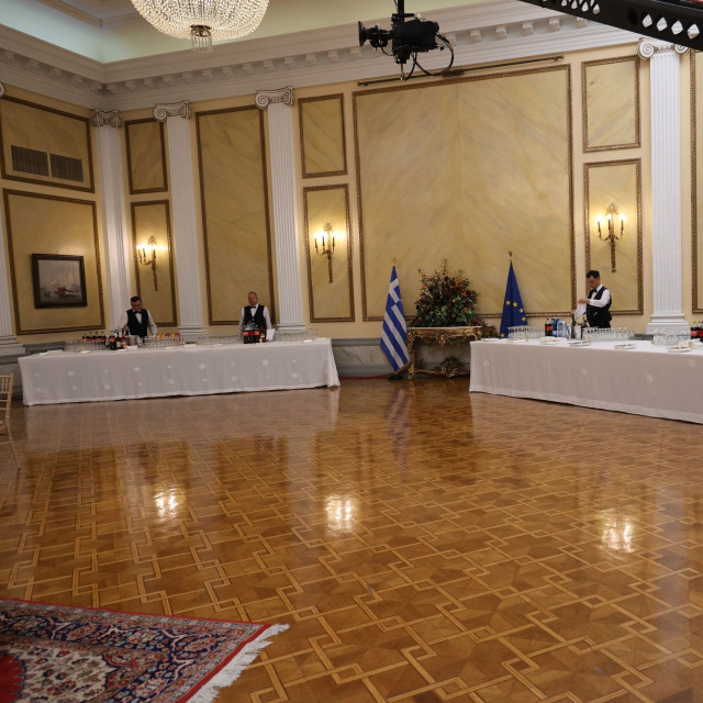 Δεξίωση για την αποκατάσταση της Δημοκρατίας: Πρώτη φορά μέσα στο Προεδρικό