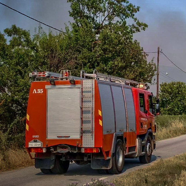 Κέρκυρα: Φωτιά σε αγροτοδασική έκταση στην Επισκοπή