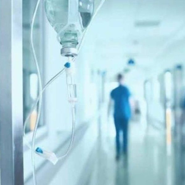 Κρήτη: Αγωνία για το δίχρονο αγοράκι που έπεσε σε πισίνα – Καθοριστικά τα επόμενα 24ωρα