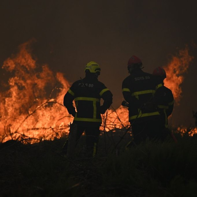 Γαλλία: Νέες εντολές εκκένωσης κοντά στο Μπορντό - «Δύσκολη νύχτα» λέει η πυροσβεστική