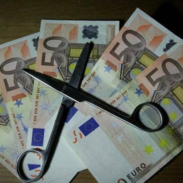 «Κούρεμα» άνω των 244.000 ευρώ σε 73χρονο οφειλέτη στη Ρόδο