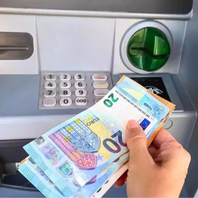 Συντάξεις και επιδόματα: Όλες οι πληρωμές έως τις 31 Ιουλίου – Αναλυτικά οι ημερομηνίες