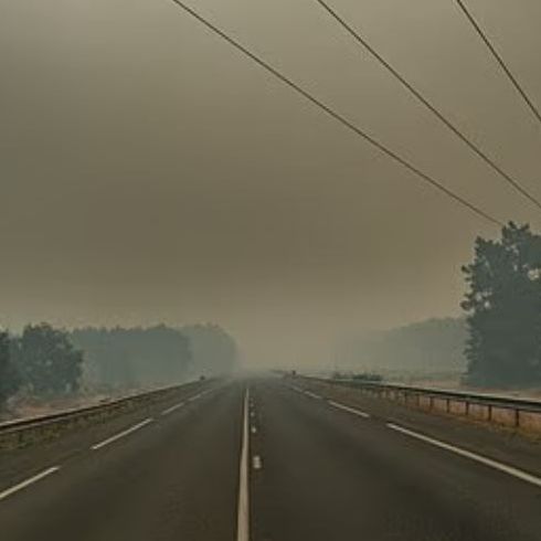 «Ο αυτοκινητόδρομος των εκατομμυριούχων προς την κόλαση»: Η πυρκαγιά στη Γαλλία «καταπίνει» βίλες