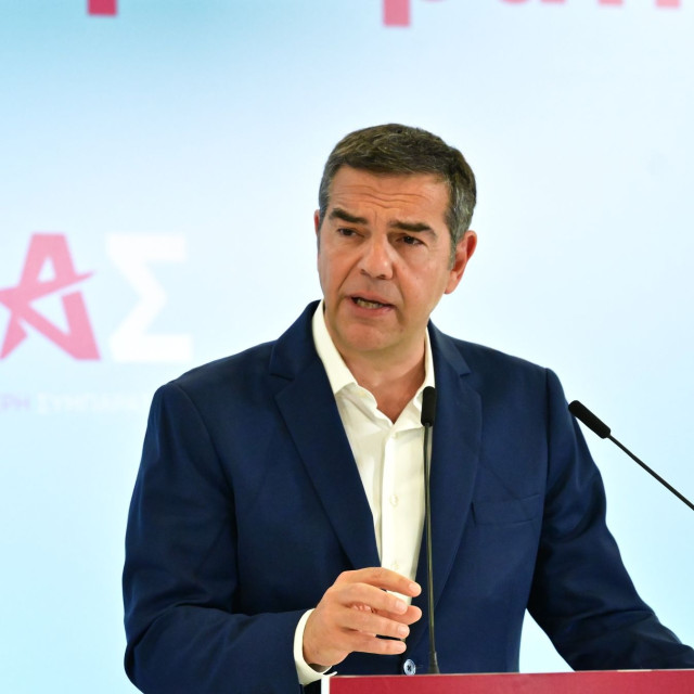 Τσίπρας: «Σχέδιο Αριστοτέλης» για κατάργηση Αποκεντρωμένων Διοικήσεων και €13 δισ. στους δήμους