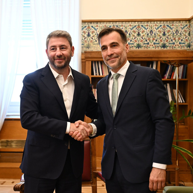 Στο ΠΑΣΟΚ και επίσημα ο Χουρδάκης: Η χώρα χρειάζεται σοβαρή εναλλακτική διακυβέρνησης