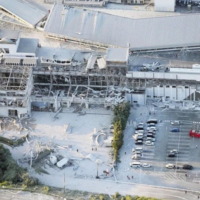Σεισμός στην Ιαπωνία: Δεκάδες αγνοούμενοι στα ερείπια - Τουλάχιστον 100 τραυματίες και καταστροφές