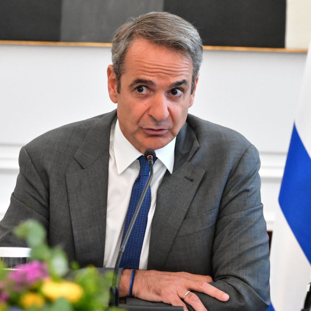 Μητσοτάκης για τους ήρωες πυροσβέστες: Η Πολιτεία τους τιμά, στέκεται στο πλευρό των οικογενειών του