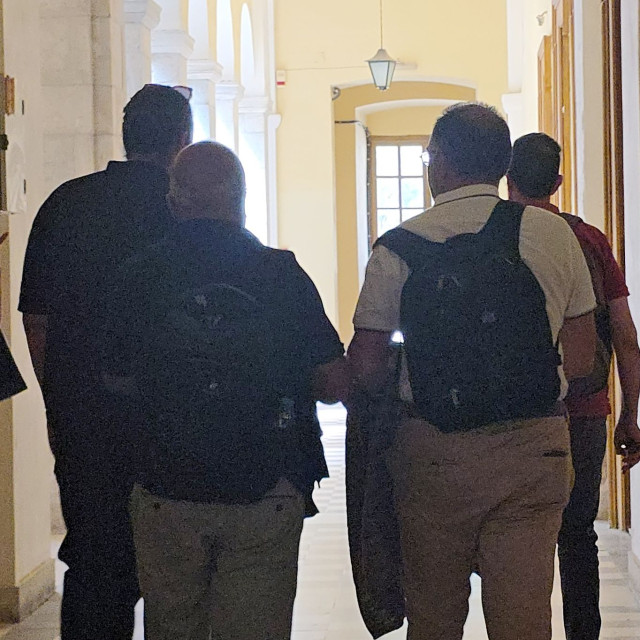 Φωτιά στην Πάρο: Αφέθηκε ελεύθερος ο Δήμαρχος – Περαιτέρω έρευνα ζήτησε ο εισαγγελέας