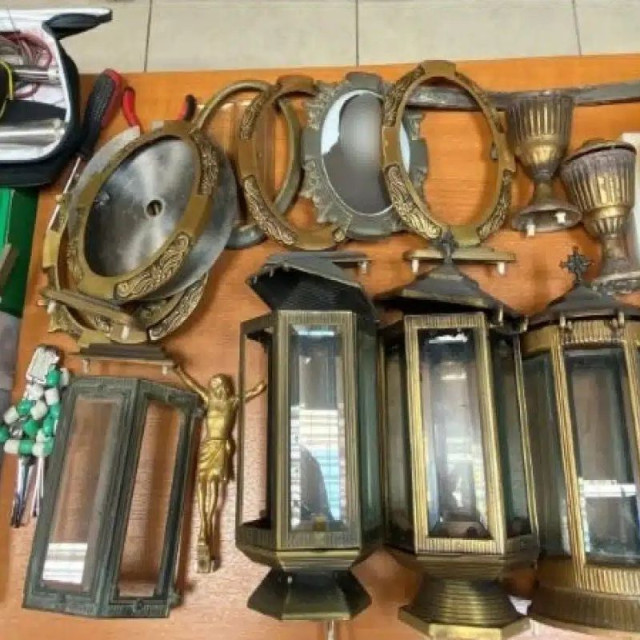 Γλυκά Νερά: 40χρονος έκλεβε καντήλια από κοιμητήριο