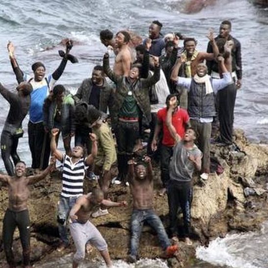 Η Γαλλία ενισχύει τους ελέγχους στα σύνορα με την Ισπανία λόγω της μεταναστευτικής κρίσης