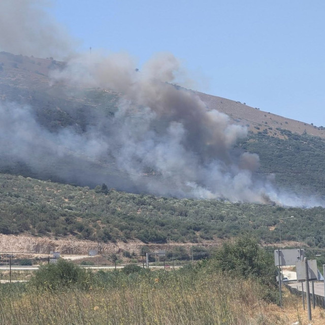 Φωτιά στον Στανό Αιτωλοακαρνανίας - Επιχειρούν επίγειες και εναέριες δυνάμεις