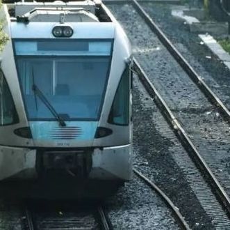 Μέγαρα: Νεκρή γυναίκα από αμαξοστοιχία του Προαστιακού - Η ανακοίνωση της Hellenic Train