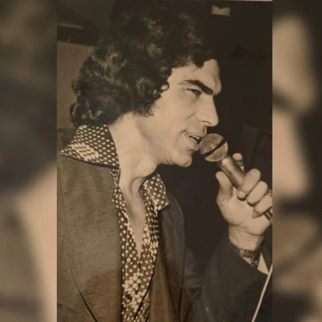 Πέθανε ο λαϊκός τραγουδιστής Δημήτρης Ξανθάκης