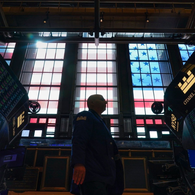 Εκρηκτική άνοδος στη Wall Street: Σε ιστορικά υψηλά ο Dow Jones – Άλμα 2,1% ο Nasdaq