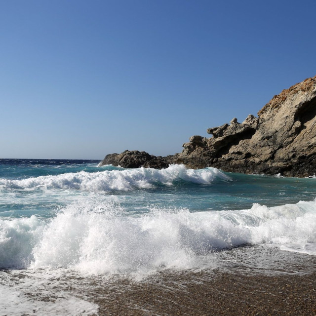 Φωκίδα: Τραγωδία για 64χρονη στην παραλία Χιλιαδού