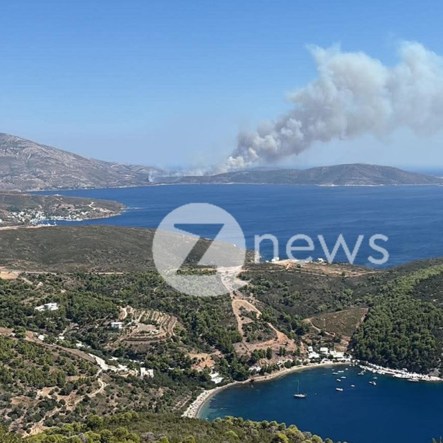 Σκύρος: Βελτιωμένη η εικόνα της φωτιάς - Επιχειρούν οι επίγειες δυνάμεις που έφτασαν στο νησί