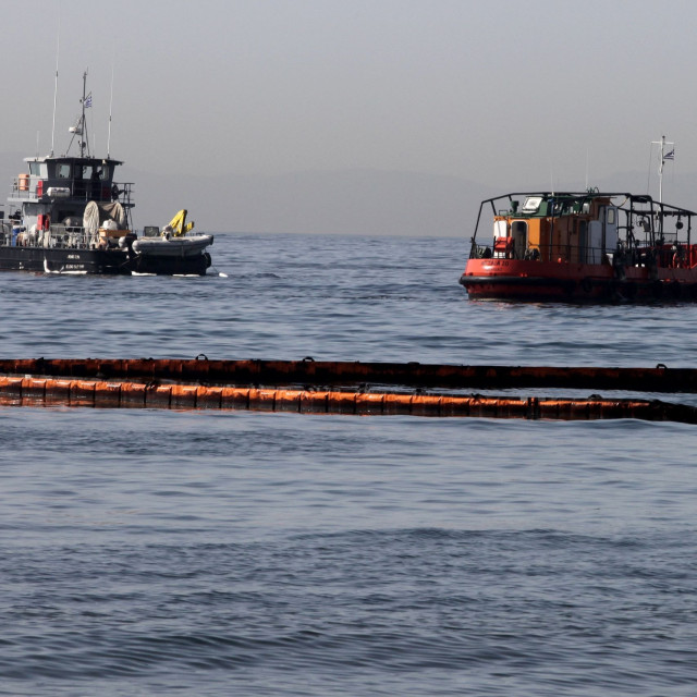 Θαλάσσια ρύπανση στη Δραπετσώνα – Συνελήφθη ο πλοίαρχος δεξαμενόπλοιου