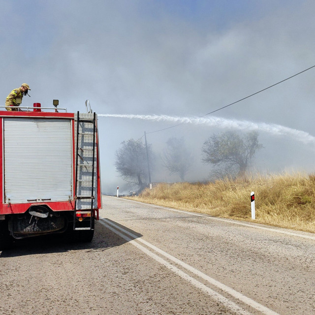 Φωτιά τώρα στο Στεφάνι Κορινθίας