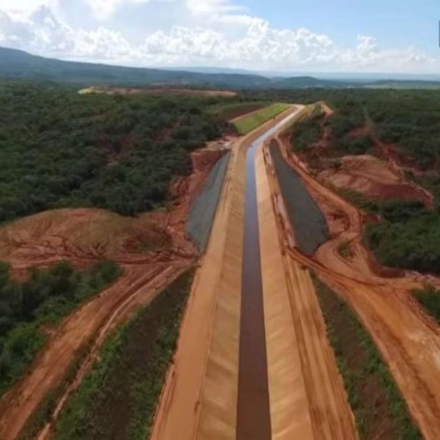 Κατασκευάζουν ποτάμι από σκυρόδεμα 145 χλμ. με έναν σκοπό: Να τερματίσουν την ξηρασία
