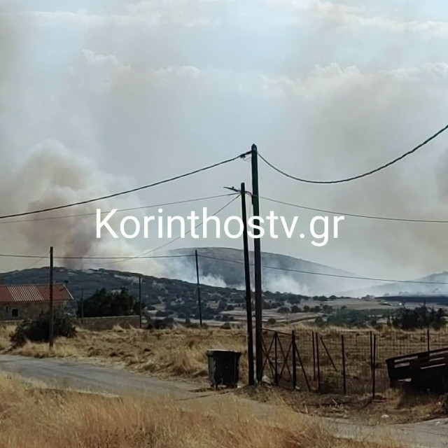 Φωτιά τώρα στο Στεφάνι Κορινθίας: Επιχειρούν 11 εναέρια μέσα