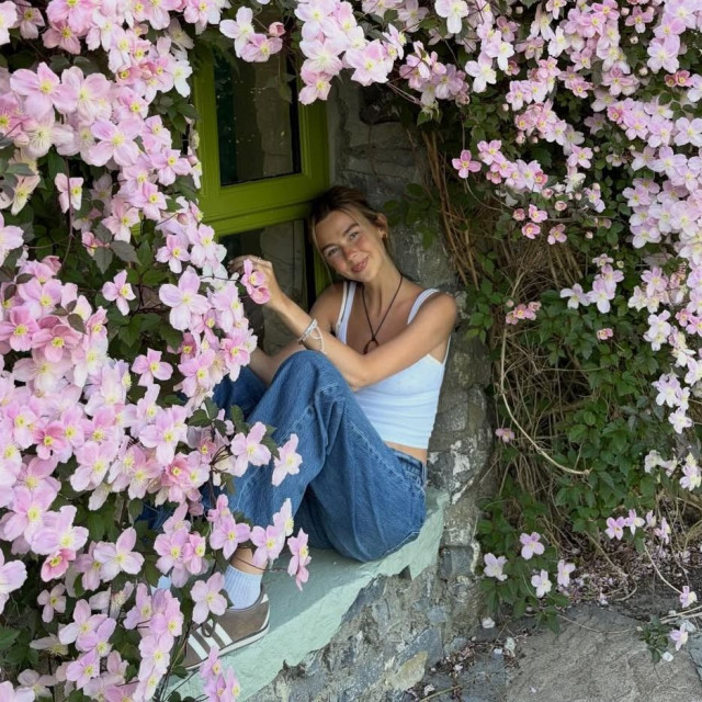 Πέθανε η influencer Σίντνεϊ Τάουλ σε ηλικία 26 ετών έπειτα από μάχη με σπάνια μορφή καρκίνου