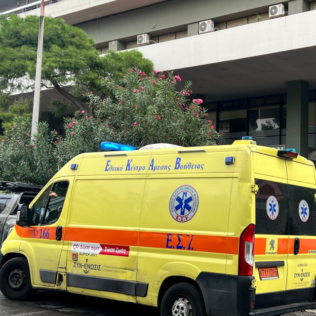 Τραγωδία στο Γουδί: Γυναίκα ανασύρθηκε χωρίς τις αισθήσεις της -Έπεσε από τον 5ο όροφο πολυκατοικίας
