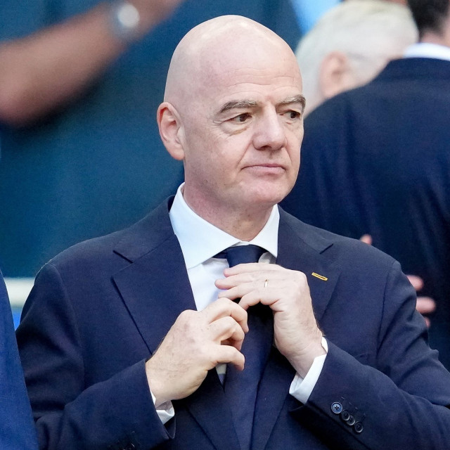 Ινφαντίνο: Αρνείται ότι η UEFA έδωσε «χρυσή» αποζημίωση στην παντρεμένη ερωμένη του