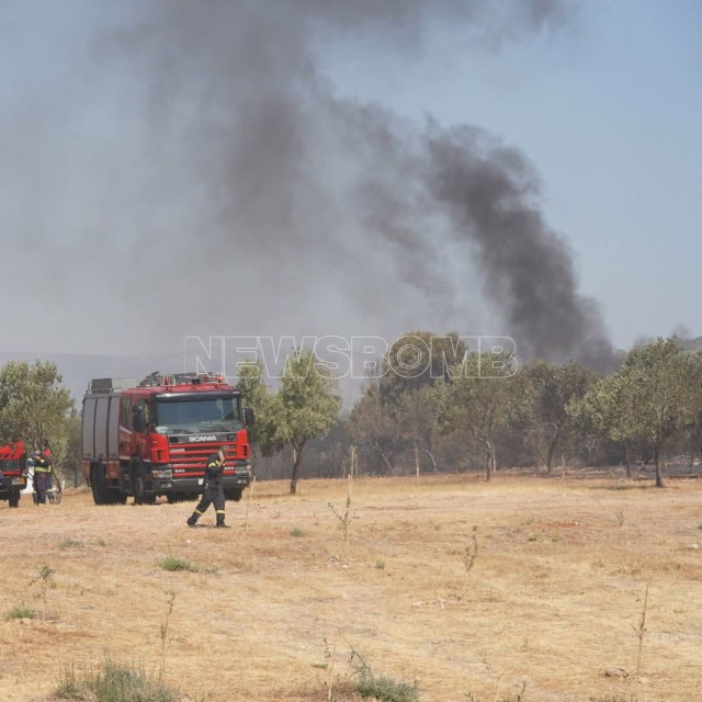 Φωτιά στον Κουβαρά: Βελτιωμένη η εικόνα του μετώπου - Επιχειρούν 197 πυροσβέστες