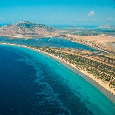 Λούρος: Η παραλία των 17 χιλιομέτρων που αξίζει μια απόδραση