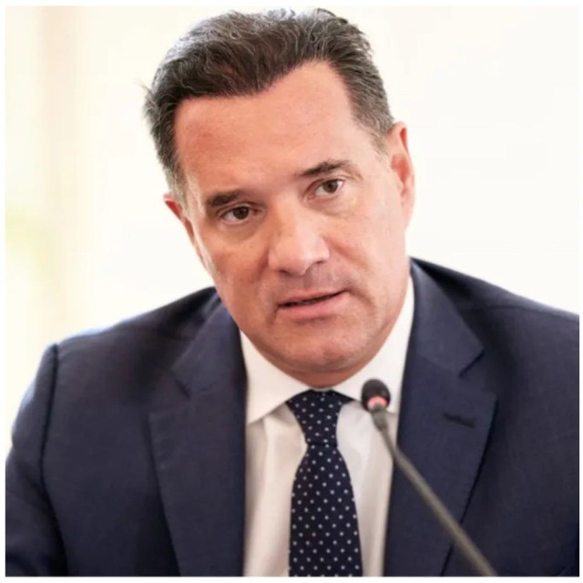 Γεωργιάδης για την πτώση σοβά στο Βενιζέλειο: «Παιδιά χαλαρώστε, δεν καταρρέει το ΕΣΥ»