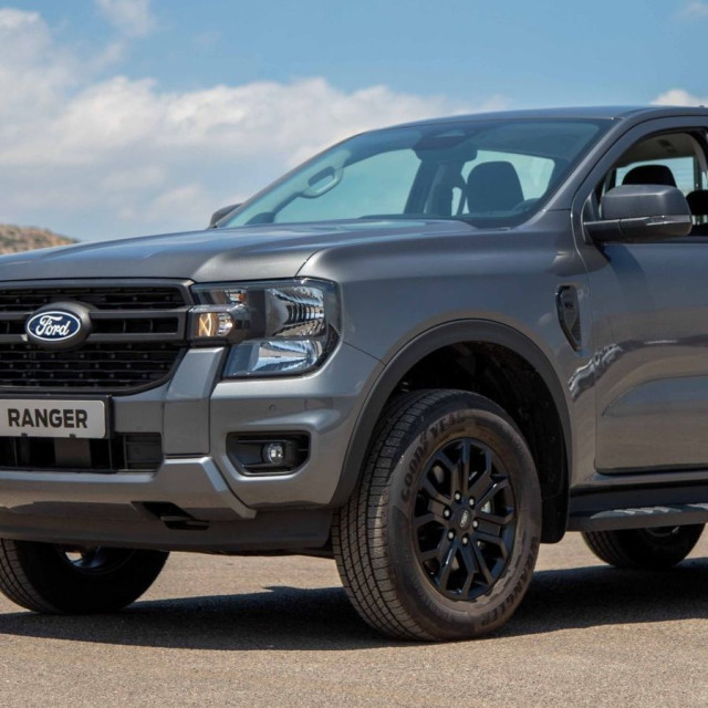 Ford Ranger XLT 3.0 V6 με 240 ίππους – Με πόσο το μήνα;
