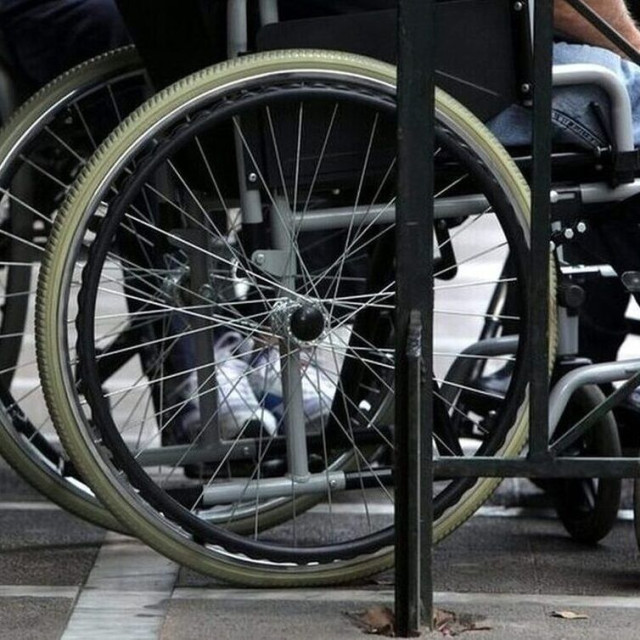 Προσωπικός Βοηθός: Επεκτείνεται σε όλη τη χώρα – Προσωπική βοήθεια έως €1.939 τον μήνα