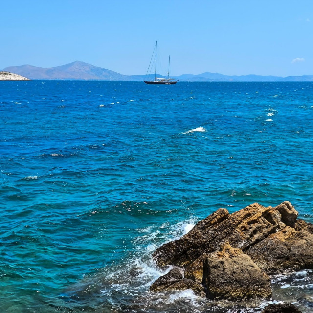 Καιρός: Επιμένουν τα ισχυρά μελτέμια – Πτώση της θερμοκρασίας από την Πέμπτη