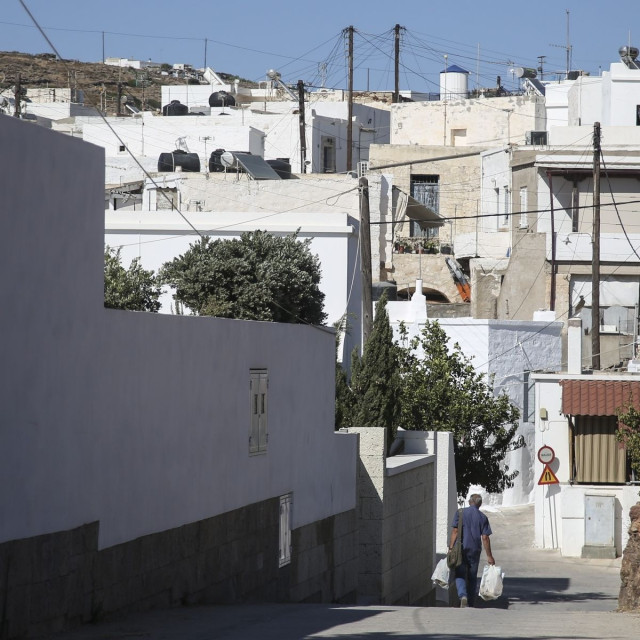 Κίμωλος: Ο ηλεκτρικός πίνακας δεν διέθετε ρελέ διαφυγής - Πώς έγινε η μοιραία ηλεκτροπληξία