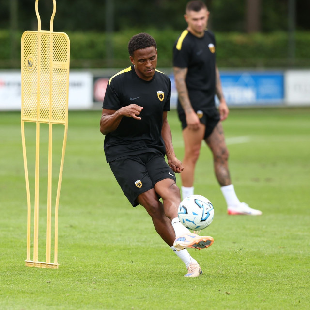 AEK: Θέμα ωρών η συμφωνία με Ιντερνασιονάλ για Ελίασον – Επιβεβαιώνουν στον βραζιλιάνικο σύλλογο