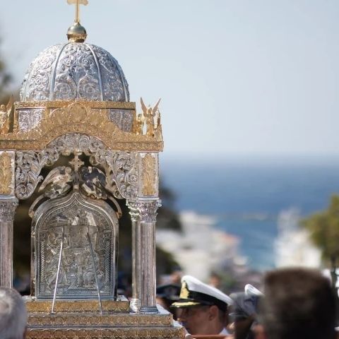 Παραμονές Δεκαπενταύγουστου: Οι εορτασμοί και τα έθιμα στην Ελλάδα