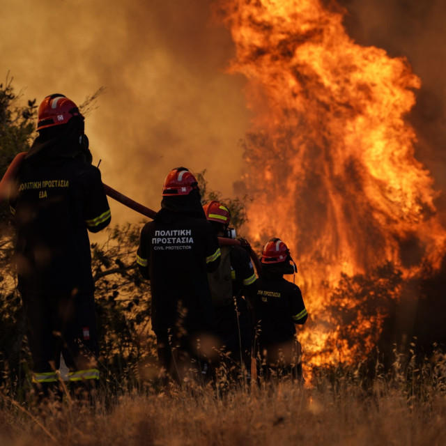 Υψηλός ο κίνδυνος πυρκαγιάς και αύριο σε μεγάλο μέρος της χώρας - Δείτε τον χάρτη