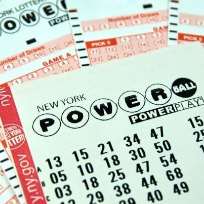 Powerball: Παίκτης στο Ιλινόις κέρδισε το μεγαλύτερο τζακποτ του 2026 ύψους 1,04 δισ. δολαρίων
