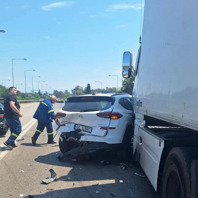 Πρέβεζα: Πώς έγινε το τροχαίο με τους 8 τραυματίες - «Δεν είδε το κόκκινο ο οδηγός του φορτηγού»