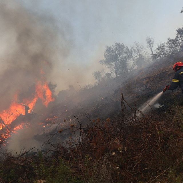 Φωτιά: Σε κόκκινο συναγερμό 22 περιφέρειες της χώρας - Προσοχή στους εορτασμούς στην ύπαιθρο