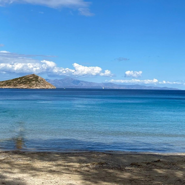 Νεκρός 58χρονος σε παραλία στο Πόρτο Ράφτη